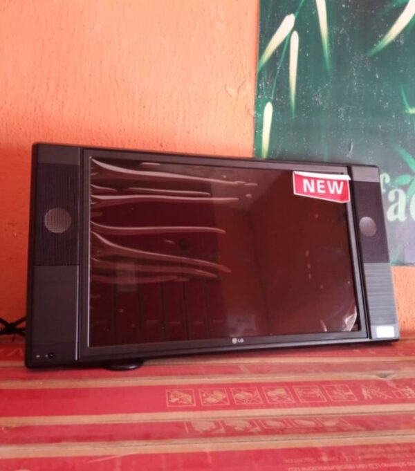 LG TV 26 inch with two side speakers